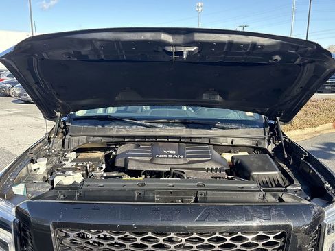 Used 2019 Nissan Titan PRO-4X image 32