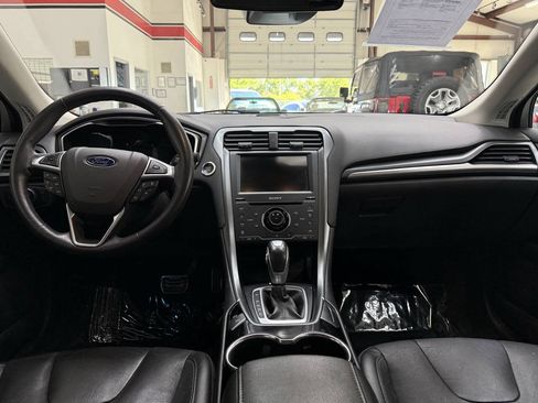 Used 2015 Ford Fusion Titanium FWD image 20