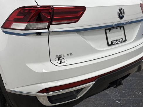 Used 2020 Volkswagen Atlas Cross Sport SEL Premium image 35