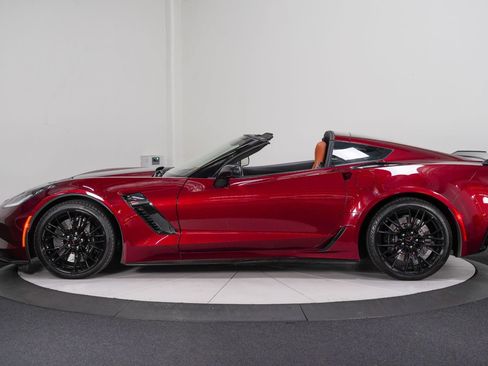 Used 2016 Chevrolet Corvette Z06 w/ 3LZ Preferred Equipment Group RWD image 8