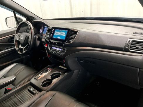 Used 2022 Honda Passport TrailSport image 14