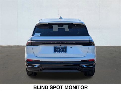 New 2026 Lincoln Nautilus Premier AWD/4WD image 5