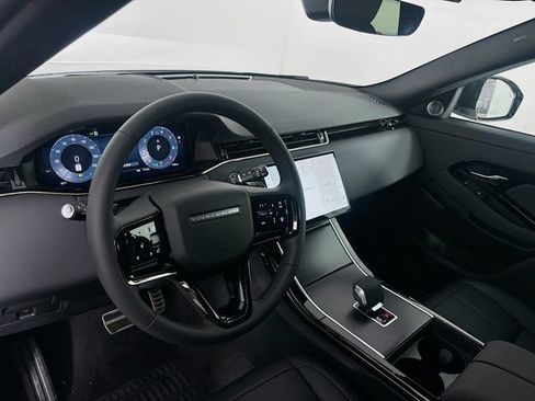 Used 2026 Land Rover Range Rover Evoque Dynamic SE image 9