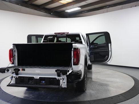 Used 2024 GMC Sierra 1500 AT4X image 13