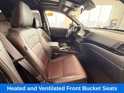 Used 2025 Honda Ridgeline Black Edition image 14