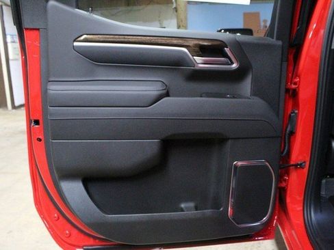 New 2026 GMC Sierra 1500 Elevation image 13