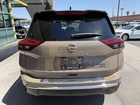 Used 2024 Nissan Rogue Platinum AWD/4WD image 13
