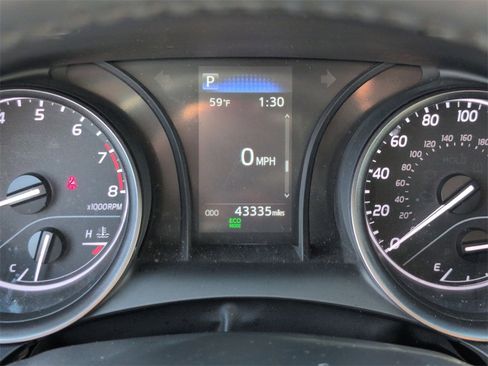 Used 2024 Toyota Camry SE image 22