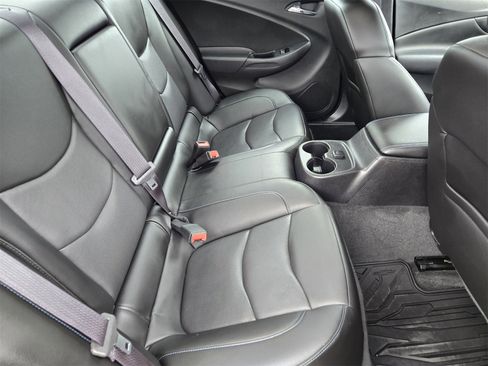 Used 2017 Chevrolet Volt LT w/ Comfort Package image 29