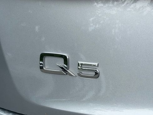 Used 2020 Audi Q5 Premium w/ Premium Plus Package AWD/4WD image 31
