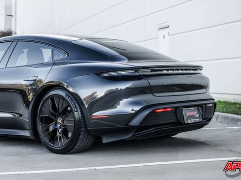 Used 2021 Porsche Taycan 4S w/ Premium Package image 41