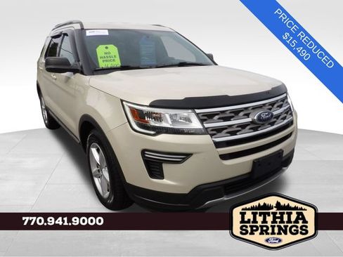 Certified 2018 Ford Explorer XLT FWD image 1