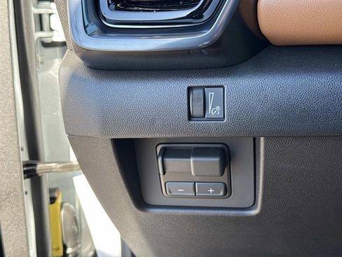 Used 2026 GMC Canyon AT4 image 26