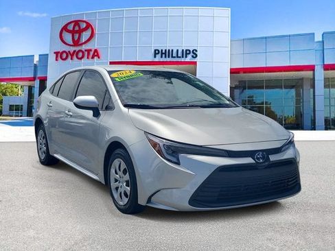 Used 2024 Toyota Corolla LE FWD image 1