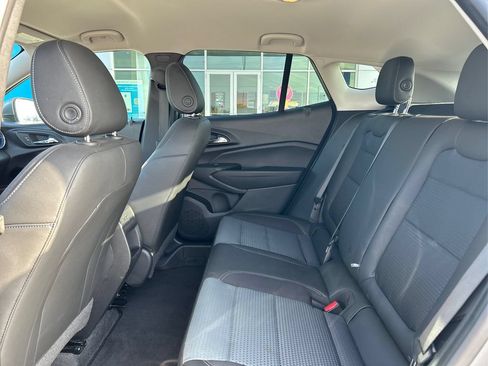 Used 2026 Chevrolet Trax LT FWD image 10