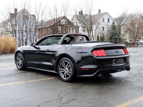 Used 2015 Ford Mustang Premium image 39