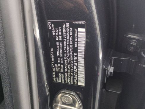 Certified 2023 Porsche Macan Turbo AWD/4WD image 29