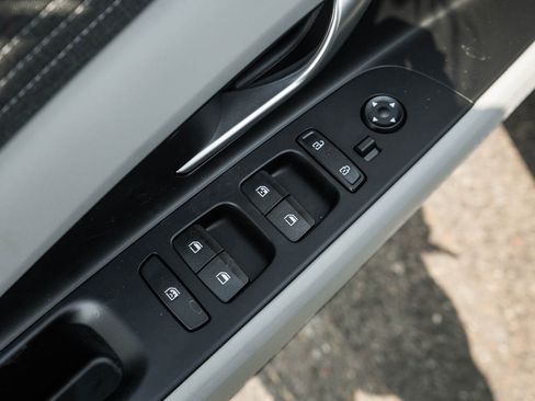 New 2026 Hyundai Elantra Limited FWD image 15