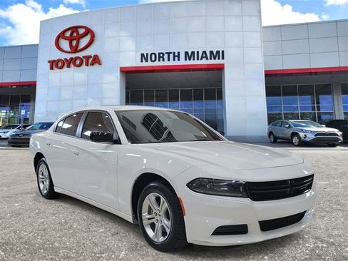 Used 2023 Dodge Charger SXT image 1