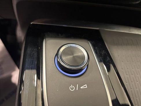 Used 2025 Buick Enclave Preferred image 24