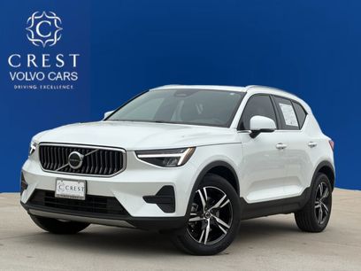 Certified 2025 Volvo XC40 B5 Core