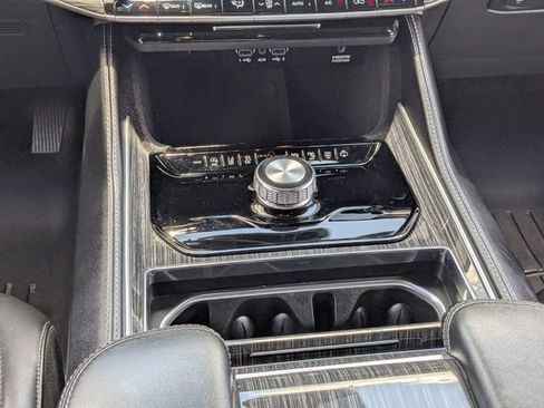 Used 2022 Jeep Wagoneer Series II w/ Convenience Group I RWD image 19