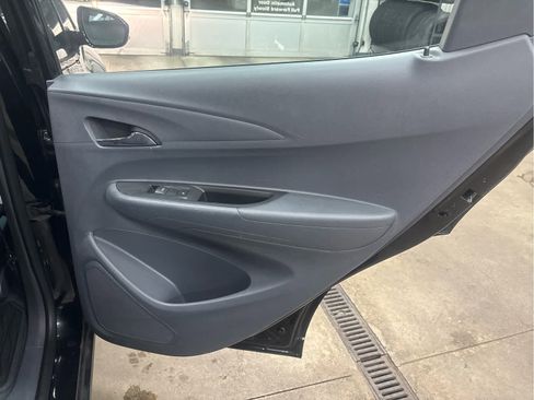 Used 2020 Chevrolet Bolt Premier w/ Infotainment Package image 41