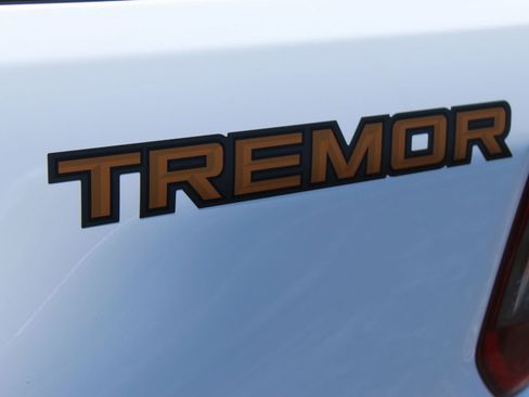 Used 2025 Ford Maverick Tremor AWD/4WD image 4