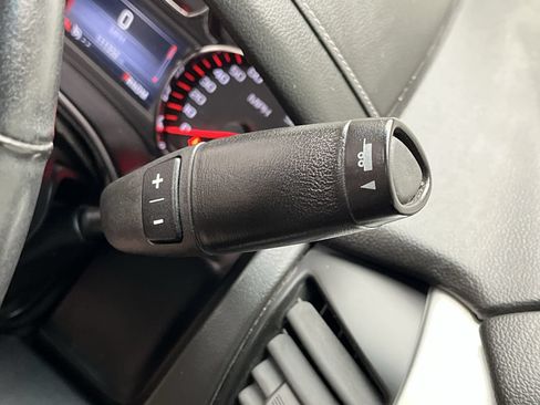 Used 2016 GMC Yukon XL SLT AWD/4WD image 26