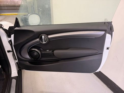 Certified 2024 MINI Cooper SE image 22