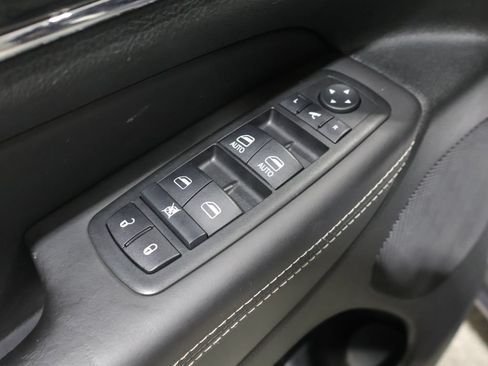 Used 2014 Jeep Grand Cherokee Overland AWD/4WD image 13