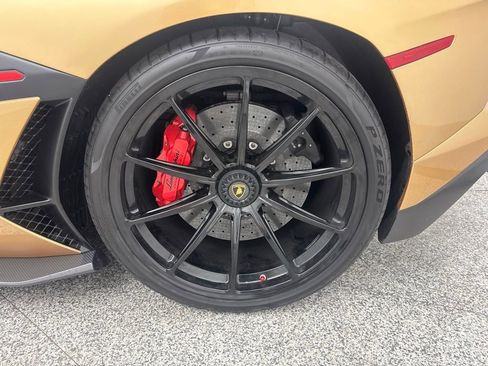 Used 2019 Lamborghini Aventador SVJ image 32
