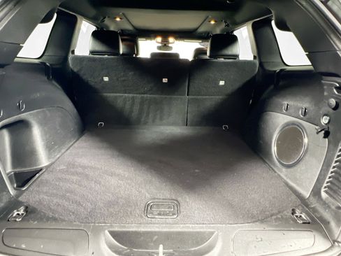 Used 2021 Jeep Grand Cherokee Limited w/ Luxury Group II image 34