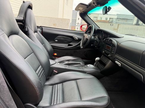 Used 2003 Porsche Boxster RWD image 22
