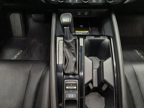Used 2024 Honda Accord Touring image 14