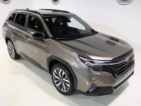 Used 2025 Subaru Forester Touring image 7