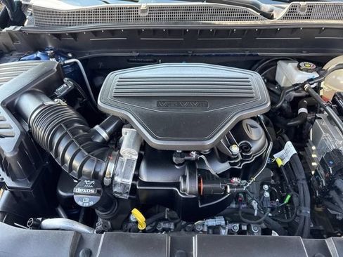 Used 2023 Chevrolet Blazer LT AWD/4WD image 32