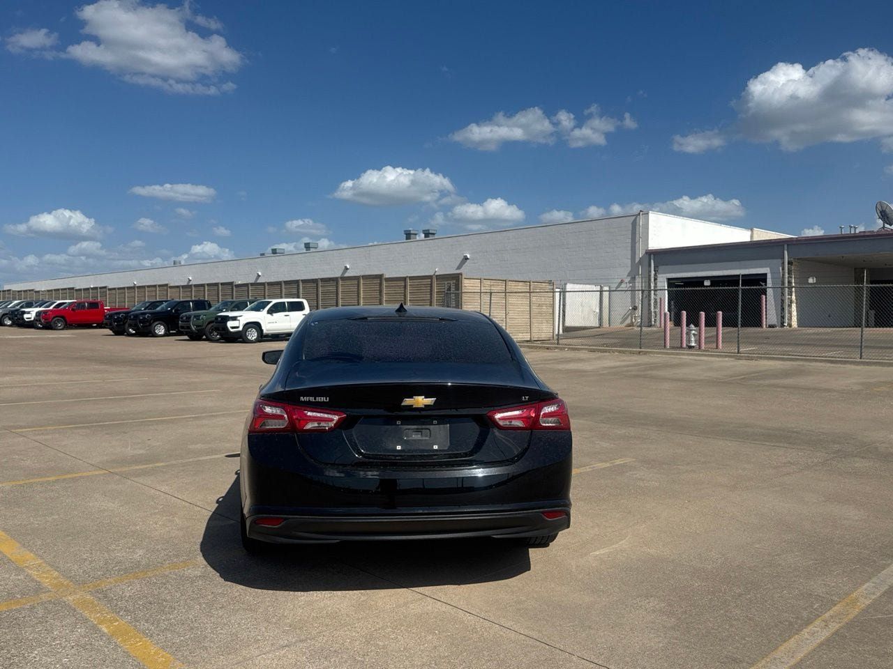 Used 2023 Chevrolet Malibu LT FWD image 18