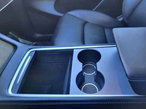 Used 2024 Tesla Model Y Long Range image 26