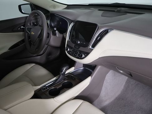 Used 2024 Chevrolet Malibu LT FWD image 28