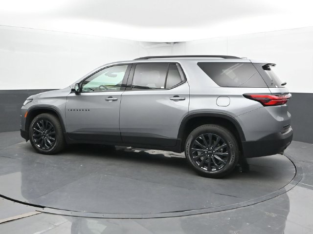Used 2023 Chevrolet Traverse RS w/ LPO, Floor Liner Package AWD/4WD image 9