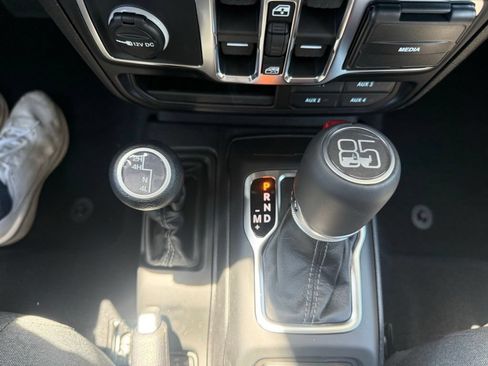 New 2026 Jeep Gladiator Sport AWD/4WD image 24