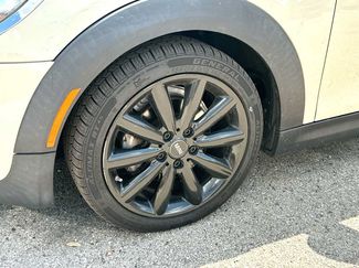 Used 2018 MINI Cooper 2-Door Hardtop FWD video 2