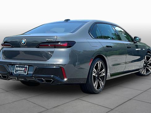 Used 2023 BMW 760i xDrive w/ Luxury Rear Seating Package AWD/4WD image 12