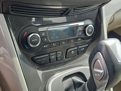 Used 2014 Ford C-MAX Energi SEL w/ Equipment Group 302A FWD image 19