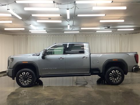 New 2026 GMC Sierra 2500 Denali Ultimate w/ Max Trailering Package AWD/4WD image 11