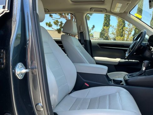 Used 2023 Honda CR-V EX-L image 20