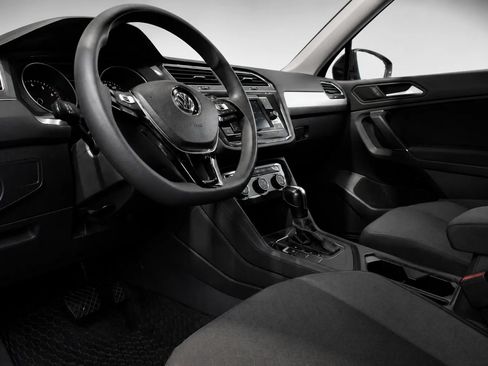 Used 2020 Volkswagen Tiguan S FWD image 16