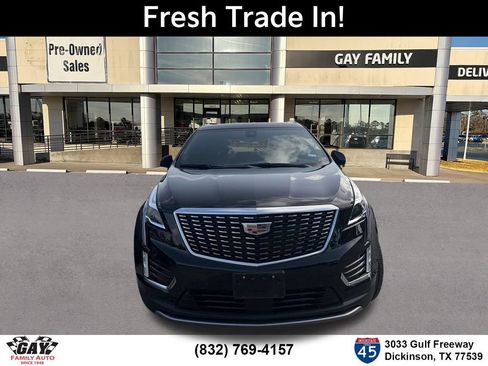 Used 2023 Cadillac XT5 Premium Luxury w/ Technology Package FWD image 2