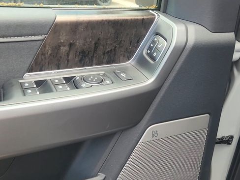 New 2025 Ford F350 Lariat w/ Lariat Ultimate Package image 9